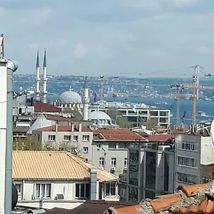 Apartment Waterfall, Istanbul